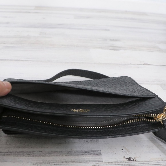 [NWOT] Vince Camuto Cas Leather Crossbody Bag Black